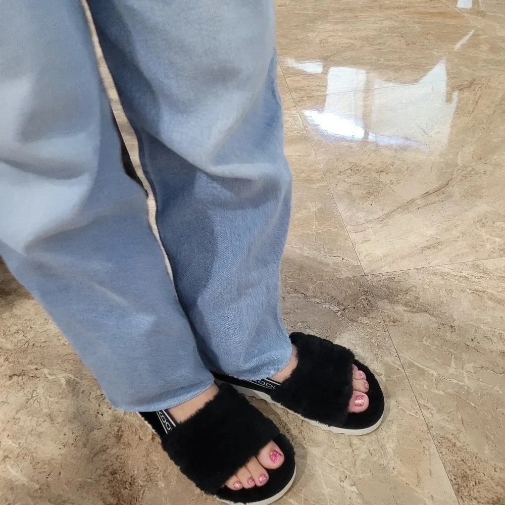 Koolaburra By UGG Fuzz'n II Faux Fur Sandals - Picture 4 of 12